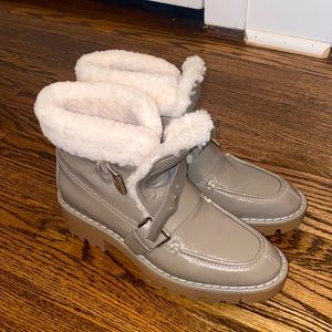 NWOT Donald Pliner winter booties